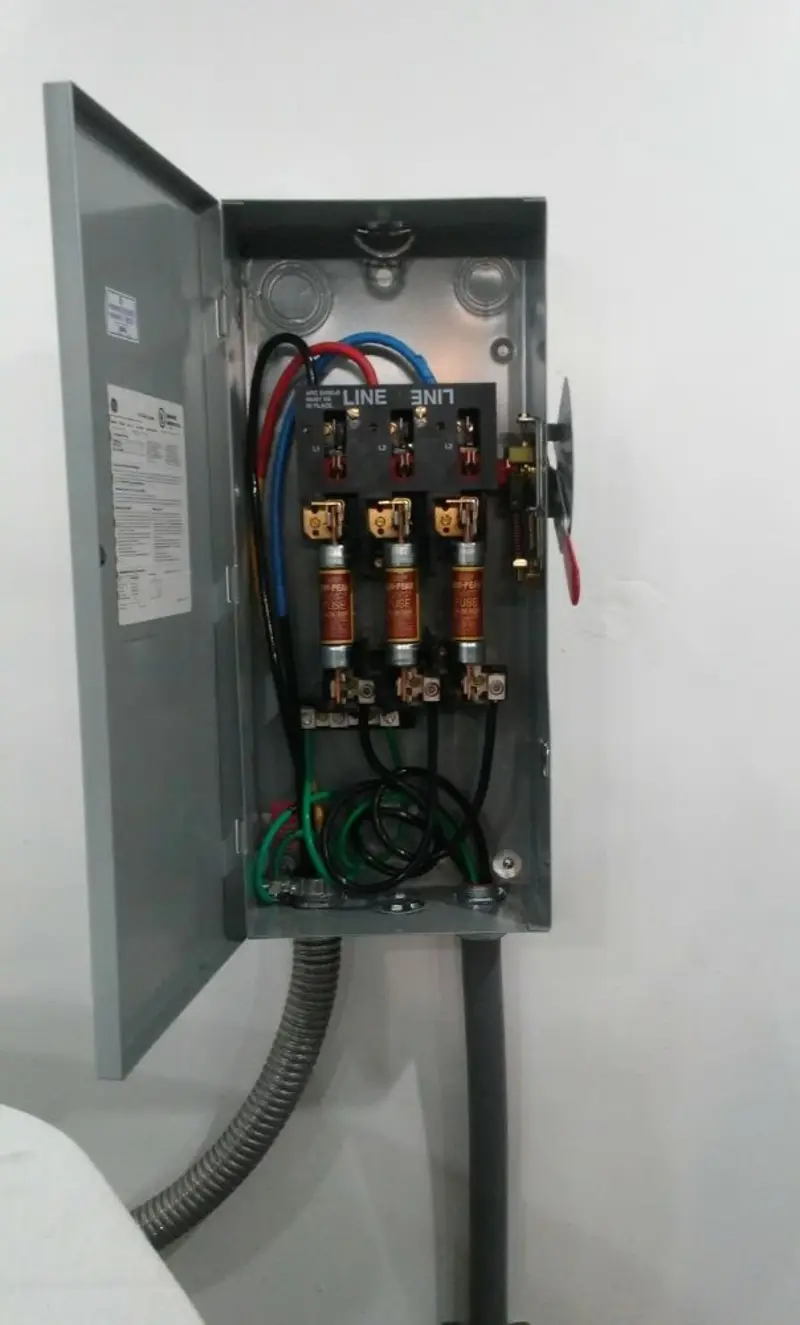 Three-phase disconnect switch installed for Electrical Wiring & Rewiring in Alice